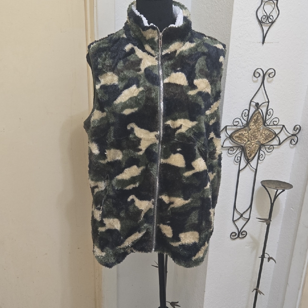 Camouflage Fleece Vest